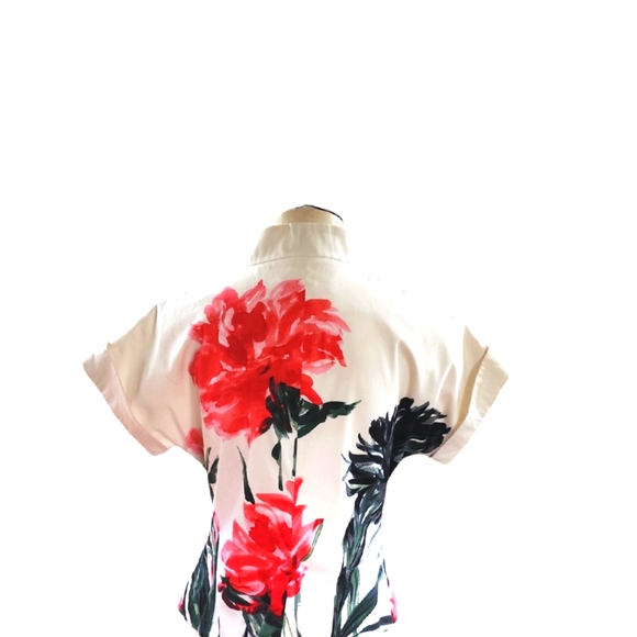 Etcetera Women's Short Short Sleeve Bold Floral Print Snap Front Jacket Sz 2 - Picture 3 of 8